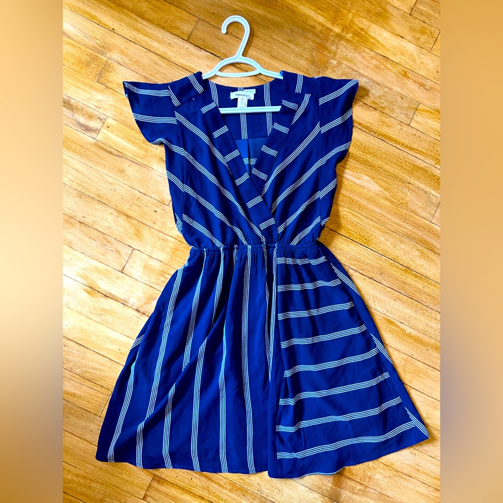 Gorgeous summer dress, size medium. Worn once.